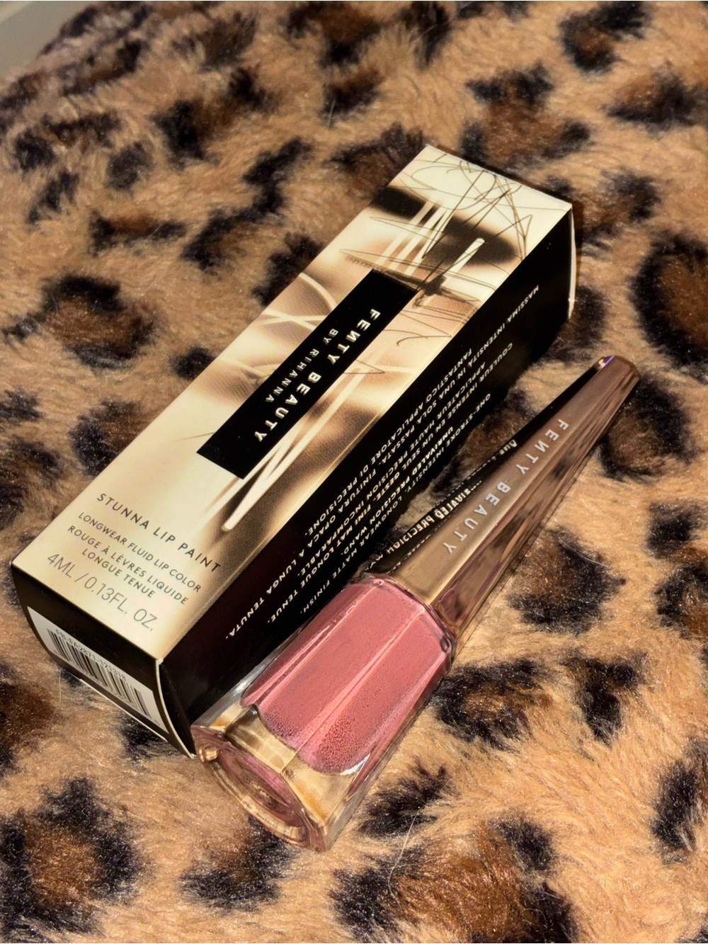 Fenty Beauty “Uncuffed” Stunna Lip Paint Liquid Lipstick